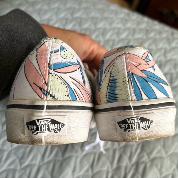 VANS Classics - Limited Edition Tropical Leaves - Women’s 5.5 - Men’s 4.0 - Picture 7 of 7